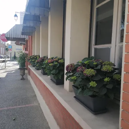 Le Normandy 2* Beaumont-de-Lomagne