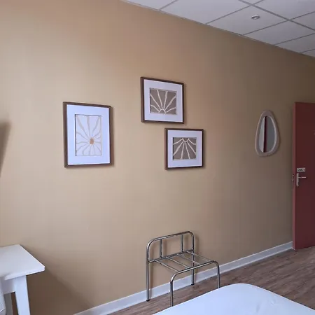 Le Normandy 2* Beaumont-de-Lomagne