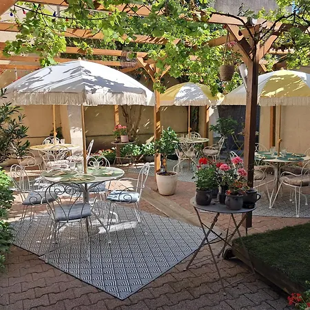 Le Normandy Hotel